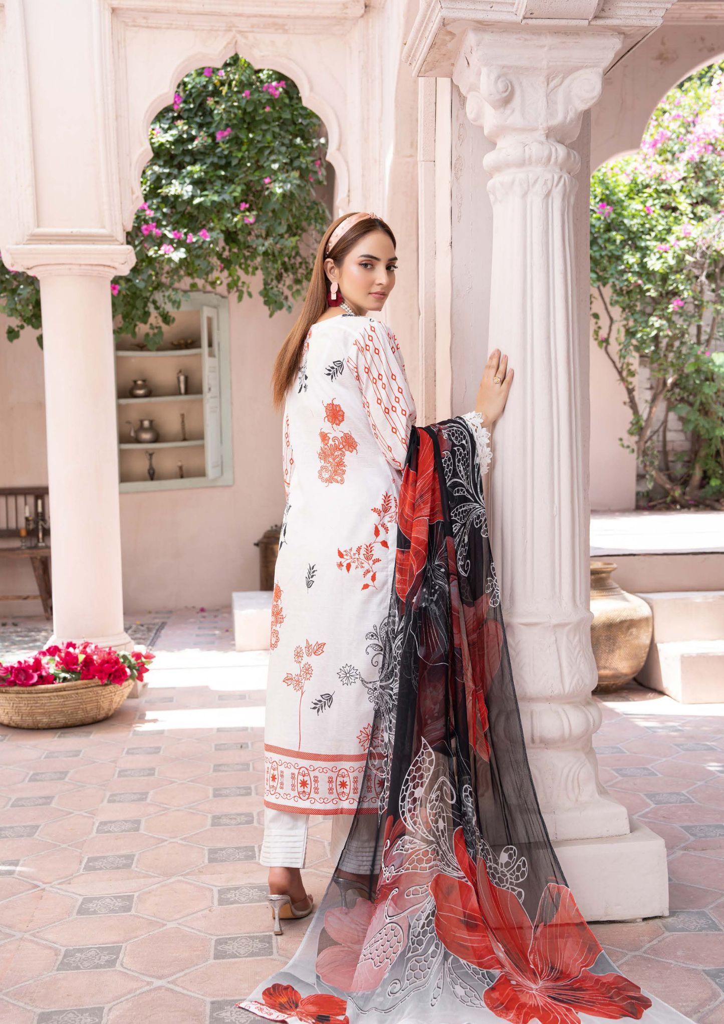 DHAGAY - Unstitched 3-Piece Embroidered Lawn