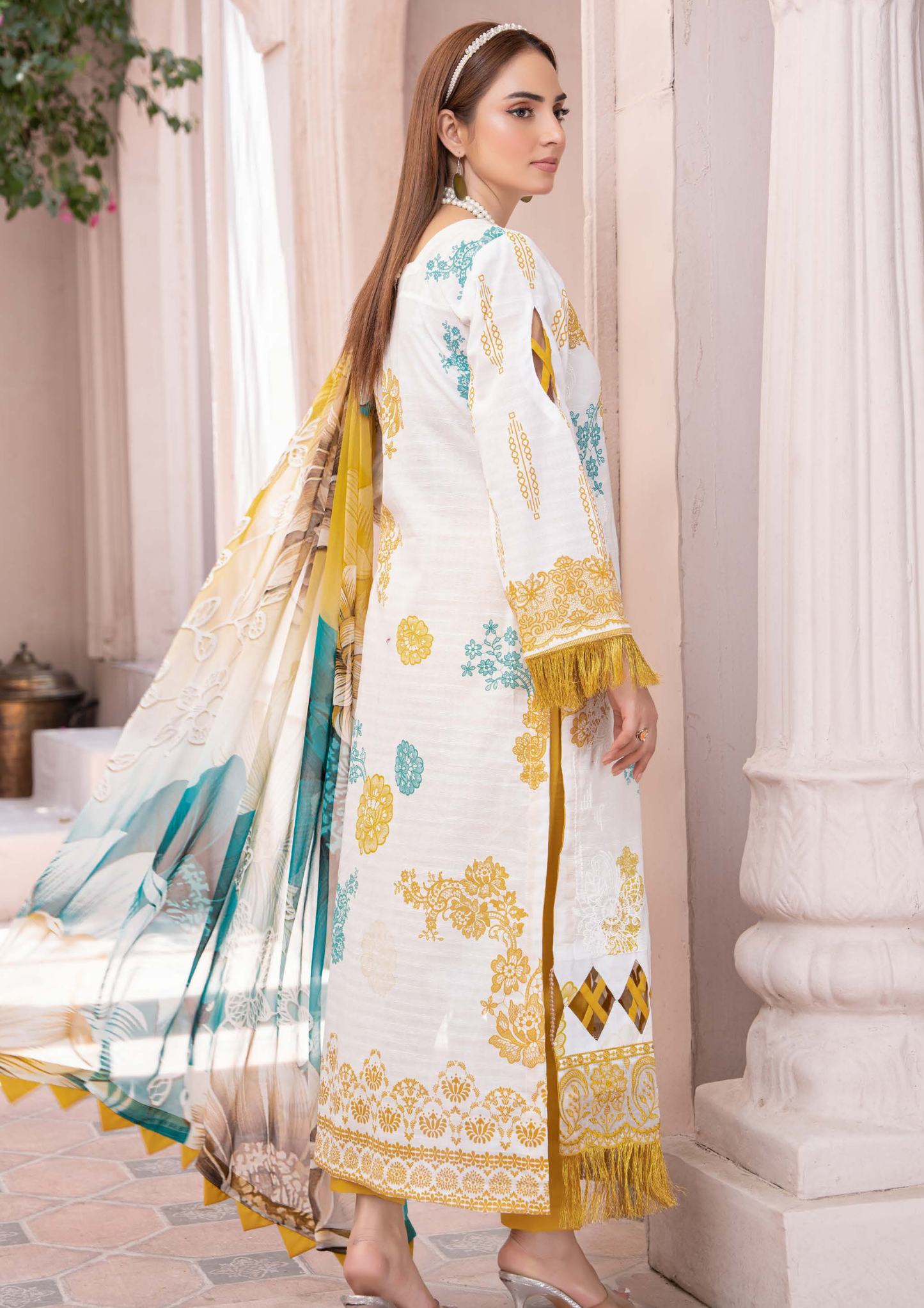 DHAGAY - Unstitched 3-Piece Embroidered Lawn