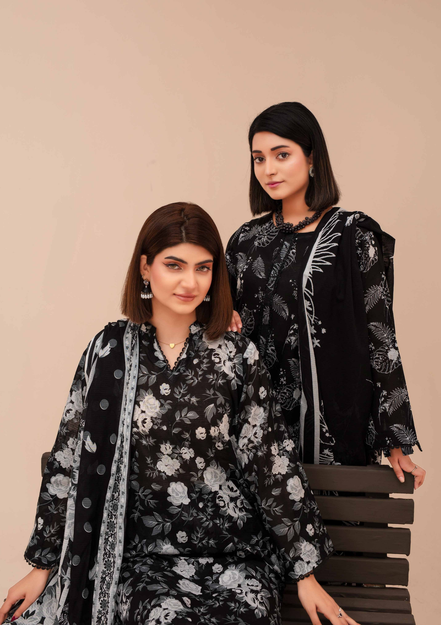 GULL E SIYAH - Unstitched 3-Piece Diigital Printed Lawn
