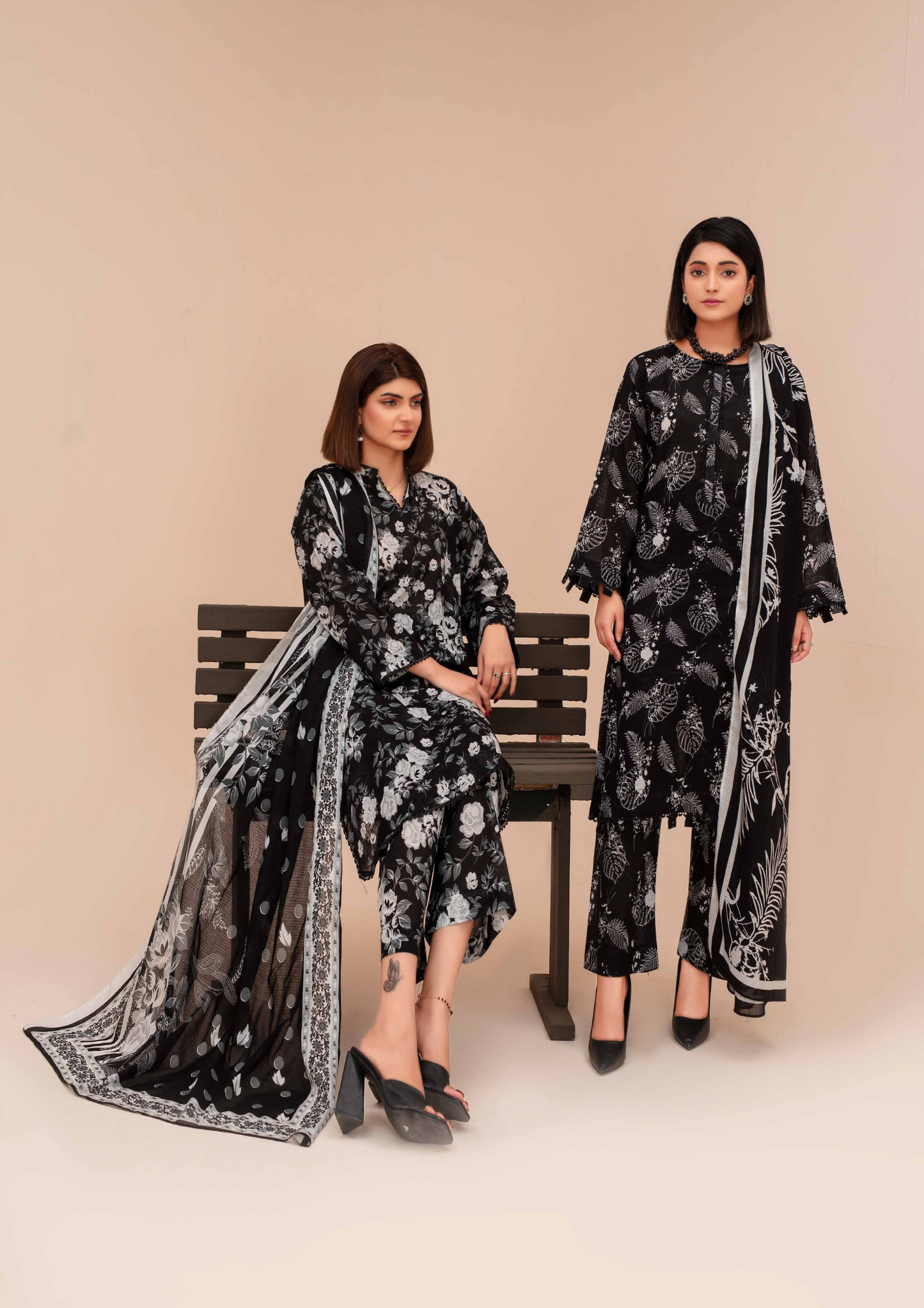 GULL E SIYAH - Unstitched 3-Piece Diigital Printed Lawn