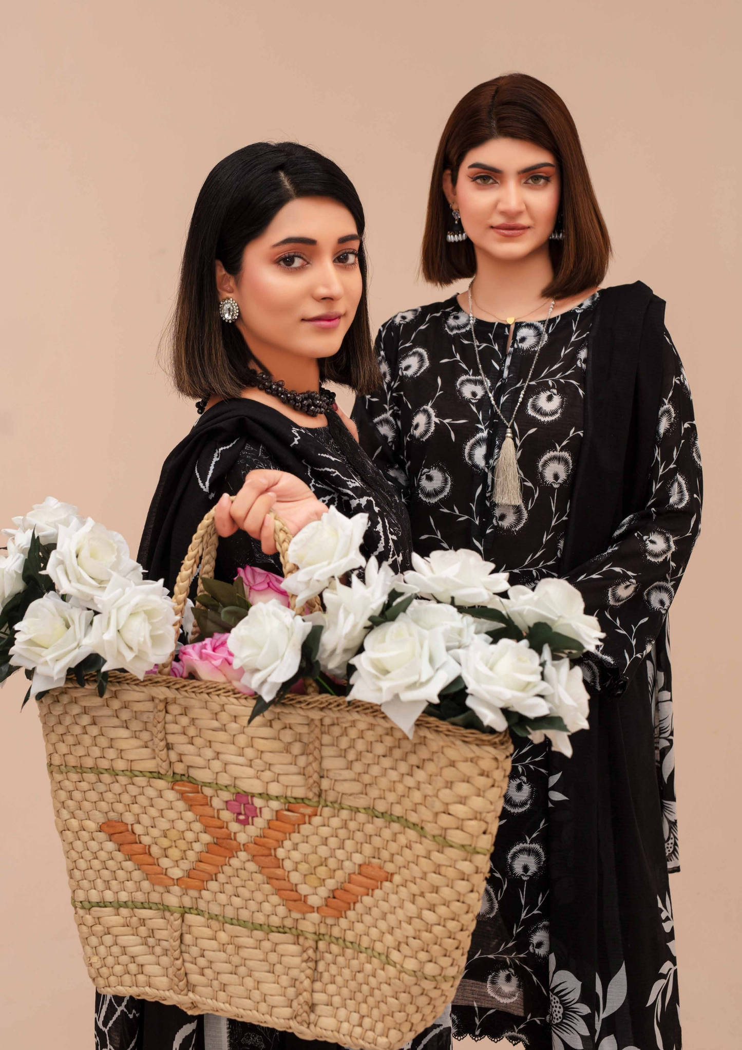 GULL E SIYAH - Unstitched 3-Piece Diigital Printed Lawn