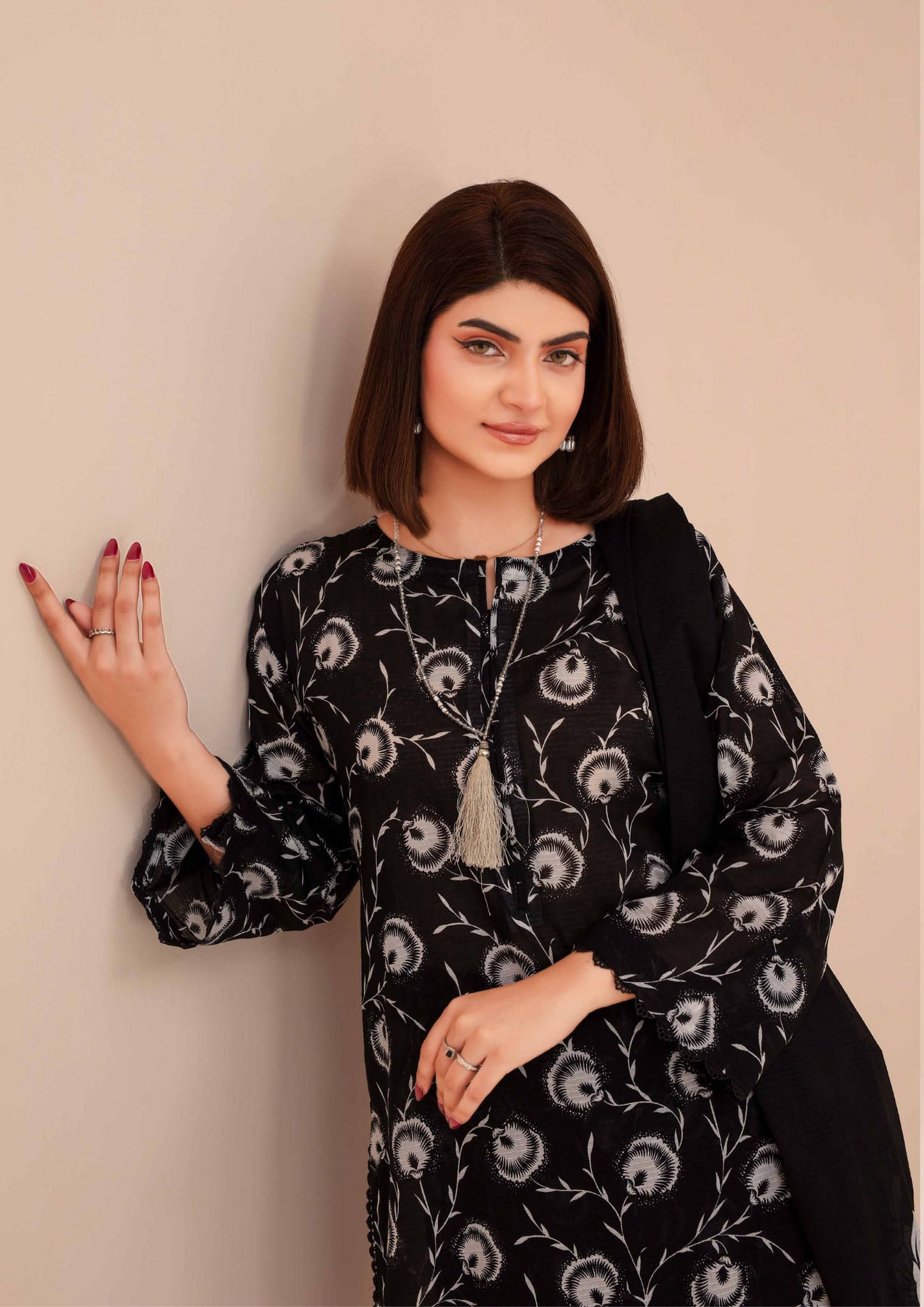 GULL E SIYAH - Unstitched 3-Piece Diigital Printed Lawn