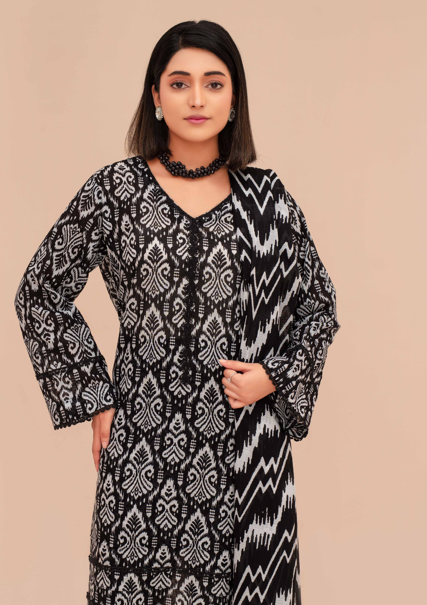 GULL E SIYAH - Unstitched 3-Piece Diigital Printed Lawn