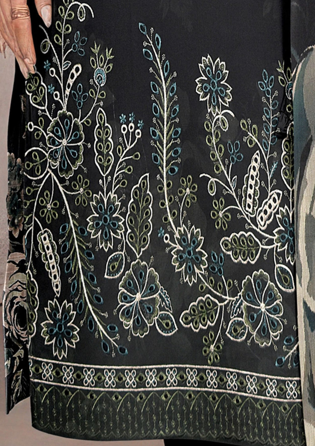 SUNO CHANDA - by Moncheri